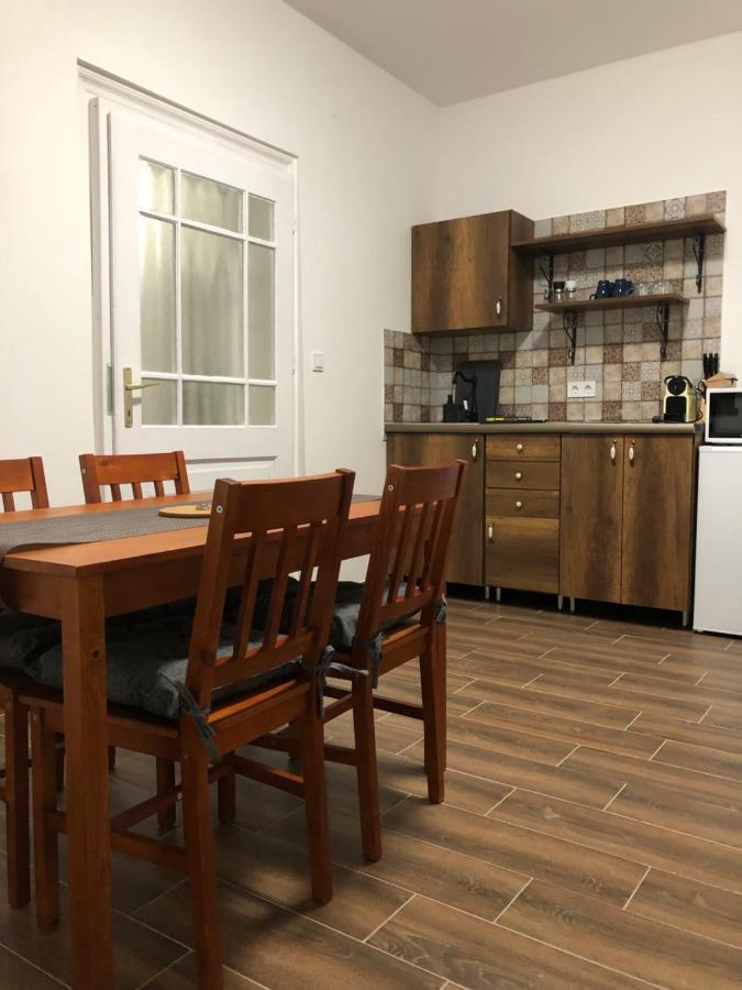 Mormota Vendeghaz Apartment Mezőkövesd Екстериор снимка