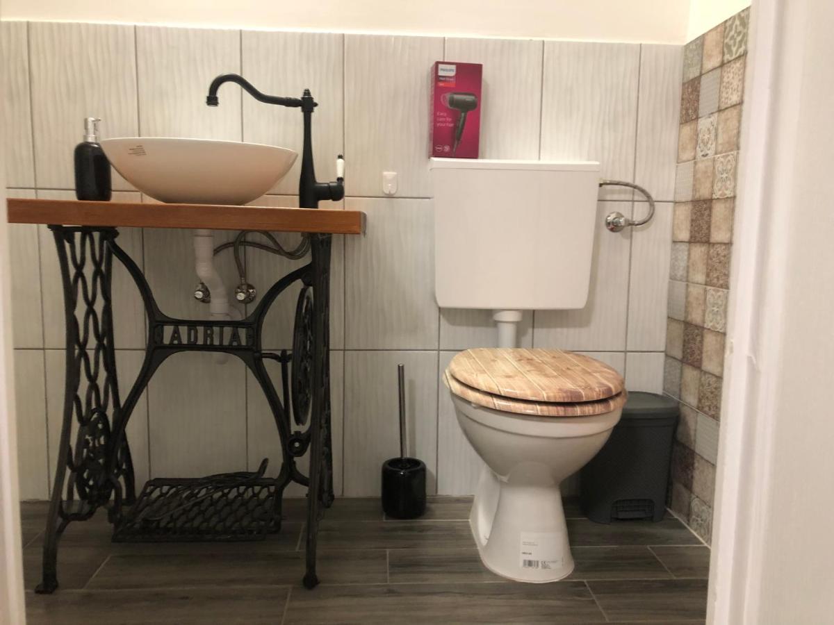 Mormota Vendeghaz Apartment Mezőkövesd Екстериор снимка