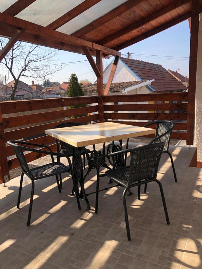 Mormota Vendeghaz Apartment Mezőkövesd Екстериор снимка
